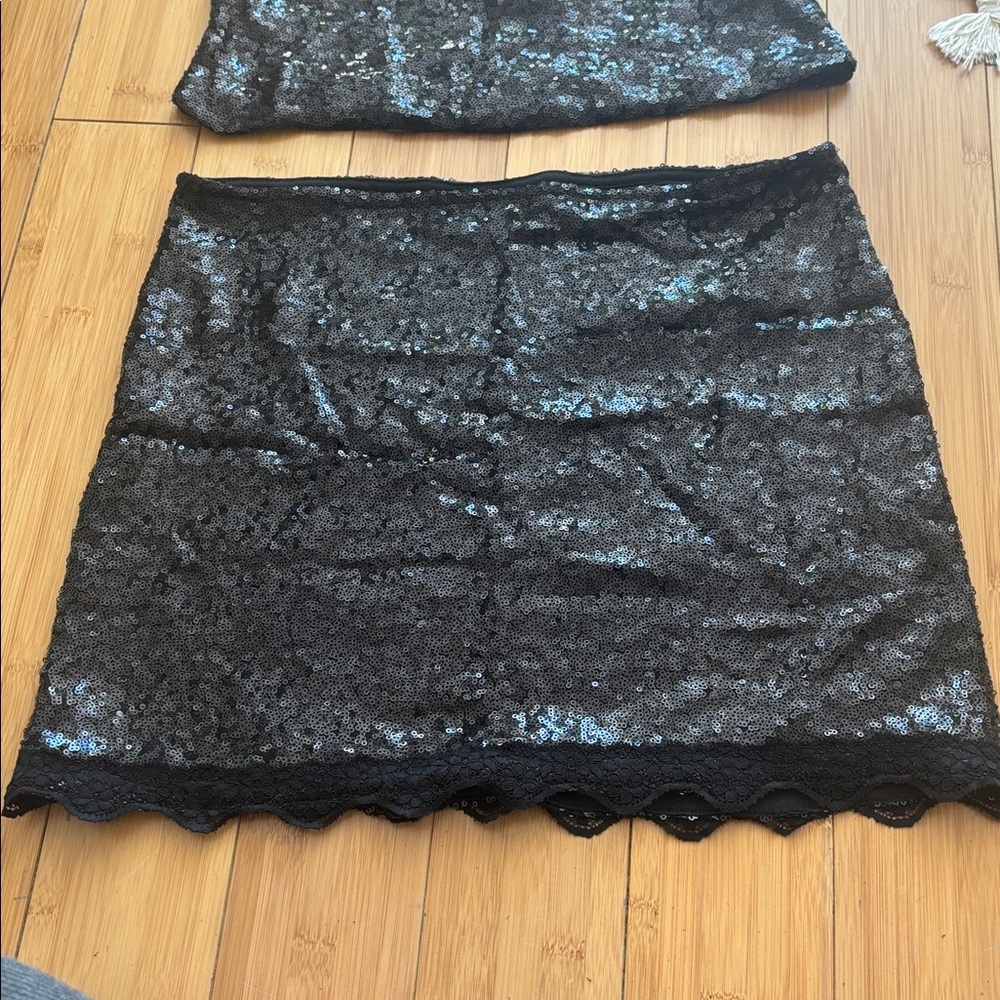 No Boundaries Black Sequin Crop Top w skirt. Two piece set. NWT. New with tags. - Picture 4 of 6